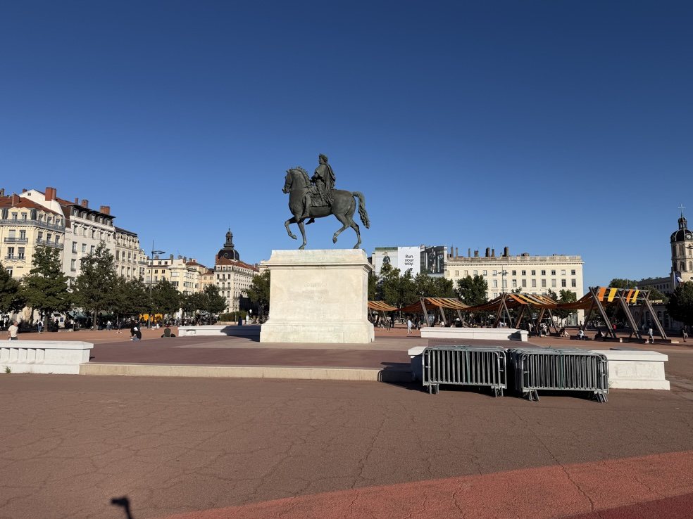 Rytterstatuen av Louis XIV på Place Bellecour i Lyon